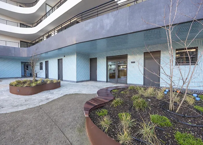 Lecomte - The Shoreline Paradise 45 * Ostend