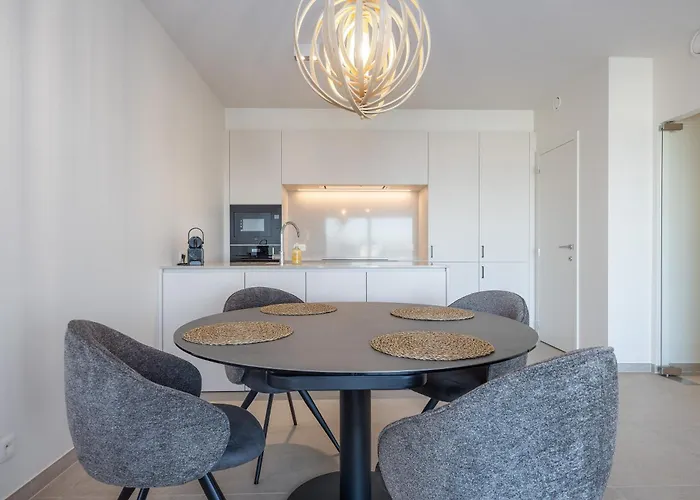 Lecomte - The Shoreline Paradise 45